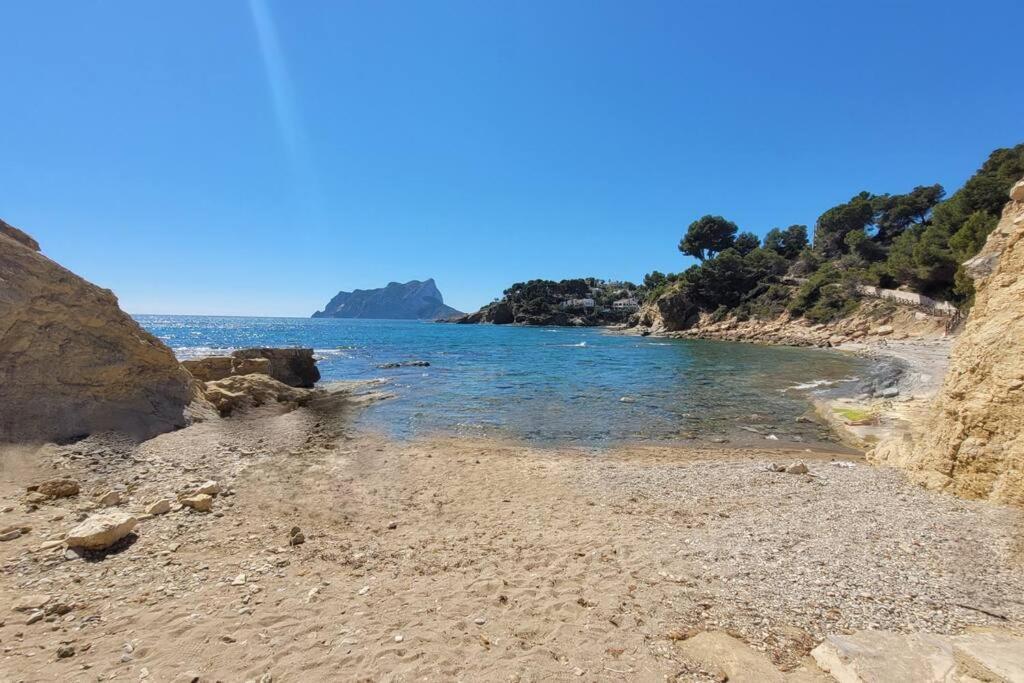 Casa Caledonia - Appartement Dans Villa Avec Jardin Arbore Et Piscine A 500 M De La Mer ベニッサ エクステリア 写真